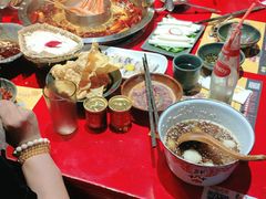 -谭鸭血老火锅(七宝万科广场店)