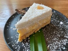 -Chom Cafe and Restaurant