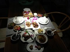 -乐领拈花溪·林涧食韵