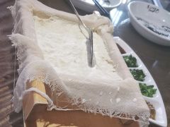 -东口码头·烧鸽子·鱼头泡饼·地方菜(金鹰悦城店)