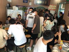 等位区-华春餐馆(鱼山路店)
