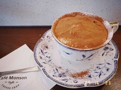 -Café Monson