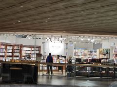 -东荟城名店仓