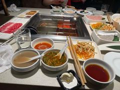 -海底捞火锅鲜切牛肉主题店(长寿路店)