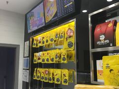 -周黑鸭(郑州中原区华山路中原万达沃尔玛店)