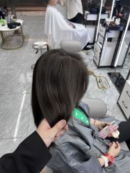 -藤野造型烫染·漂发