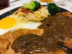 -汤姆家的牛排意面披萨(新城市广场店)