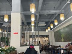 大堂-胡须哥网红竹筒菜