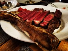 -MONICH牛排融合餐厅(和义大道购物中心店)