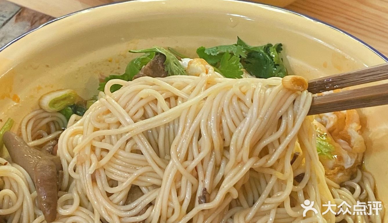 小面配豆花，一吃一个不吱声