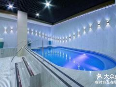 -珠海棕泉酒店(拱北口岸高铁站店)