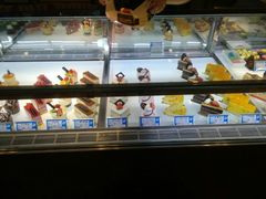 面包甜点陈列柜-米洛克欧洲蛋糕(西南路店)