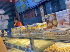 面包甜点陈列柜-東更道点心行(利客来店)