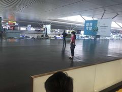 大堂-麦当劳(郑州东高铁站店)