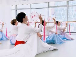 -深舞形体民族舞蹈工作室