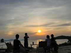 -亮河湾山庄