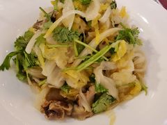 脆酸菜炝拌香螺-东方饺子王(新奥购物中心店)