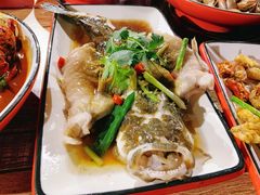 -虾弄弄海派小龙虾·牛羊蝎子火锅