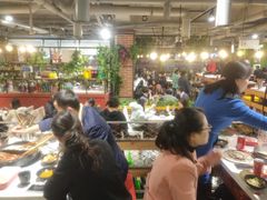 大堂-钢管厂歆瑞源油卤串串香(春熙路太古里店)