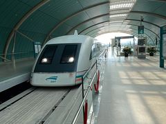 -龙阳路磁悬浮列车总站-停车场