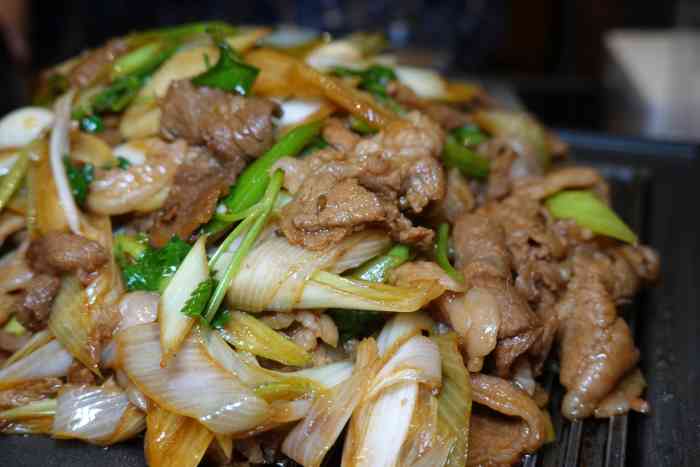 草堂烤鸭(维邦店)-"没以前好吃了,可能是换厨师了吧小排不是.