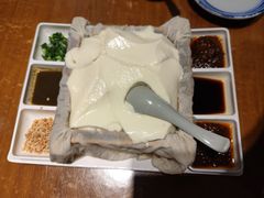 一块豆腐-95号酱骨·一块豆腐(展春园西路店)