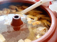 原汁男搂妹汽锅鸡-蝴蝶泉宾馆-中餐厅