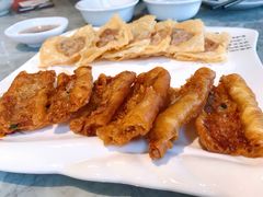 腐皮盒拼酿油炸鬼-池记大牌档(广纸店)