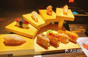 Four-Flavor Cod Crunch Sushi