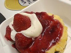 草莓巴斯克软心蛋糕-B&C黄油与面包·THE GARDEN BAKERY概念店(世纪汇店)