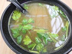 -小杨生煎(金山百联购物中心3楼店)