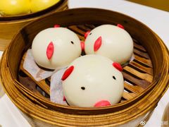 奶黄猪仔包-稻香酒家·34年老字号·港式粤菜(汉街店)