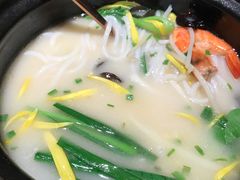 小锅米粉-云海肴·汽锅鸡·云南菜(美罗城店)