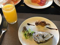 -大中华希尔顿酒店-念自助餐·嗨啤·小龙虾