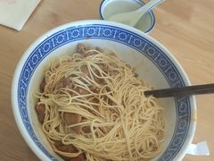 辣肉面-沪西老弄堂面馆(定西路店)