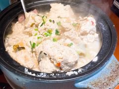 黄山老豆腐炖土咸肉-魏铭鱼头捞饭(嘉善店)