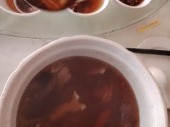 -东豪园林海鲜酒家(南港路辅路店)