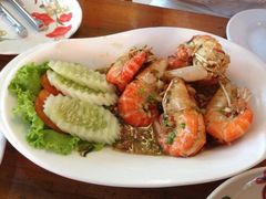 -J Daeng Seafood