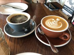 -ROAST coffee & eatery