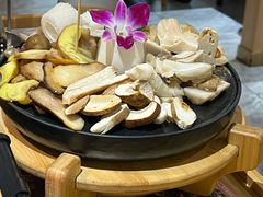 -一朵菌·野生菌探索家火锅(南亚店)