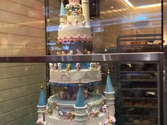 面包甜点陈列柜-老佛爷饼店