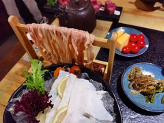 鹅肠-湊湊火锅·茶憩(上海合生汇店)