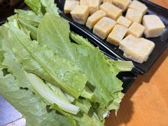 -果松木炭酸菜铜火锅·外婆参鸡汤