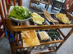 -乡土黄·鲜牛肉火锅·小龙虾(兴业街店)
