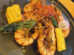 惹味胡椒虾配烤玉米-CHILLAX轻乐时(侨建·Hi City店)