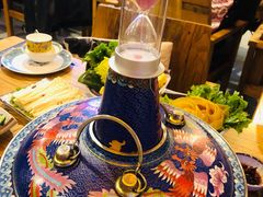 -毛辣果·贵州红酸汤牛肉火锅(西单店)