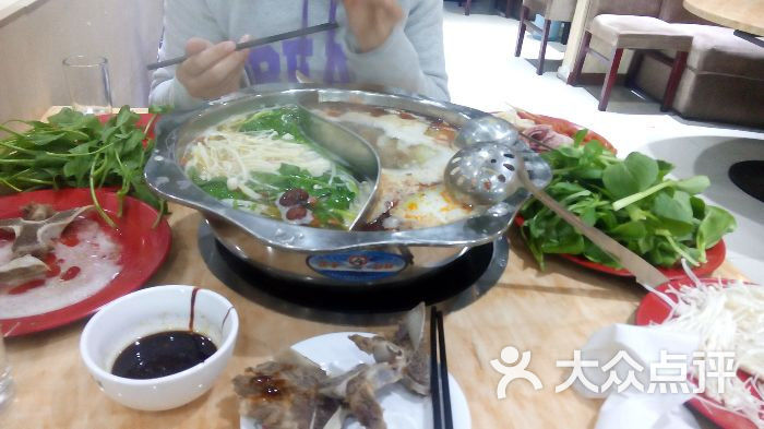 吴老大牛骨头自助火锅(南通店)图片 - 第1张