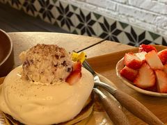 草莓松饼-春风十里咖啡馆