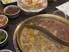 -顶顶汤火牛排火锅·经典铜锅涮肉