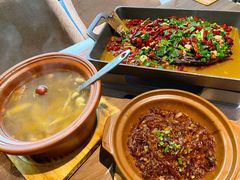 -有红鸡毛店·川菜(建设路店)